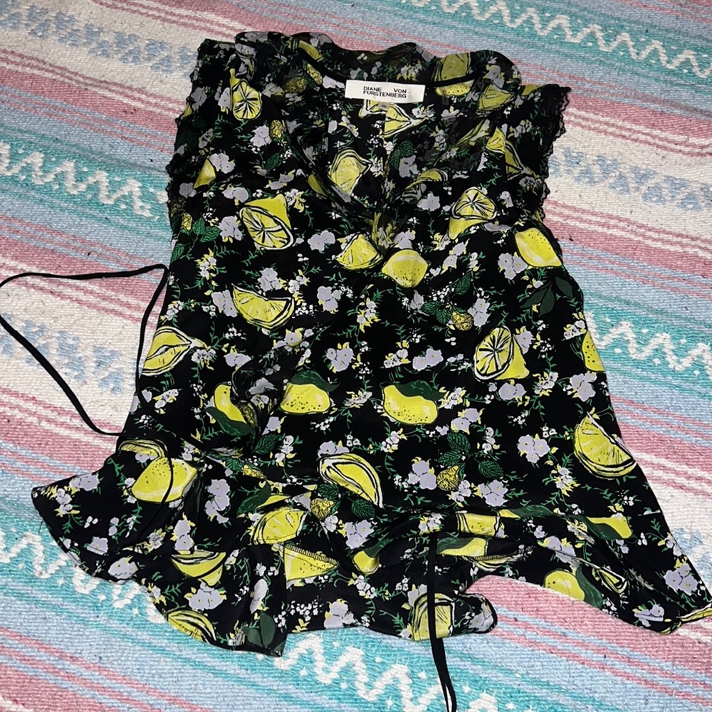 Diane Von Furstenberg black silk ruffled wrap blouse with lemon print